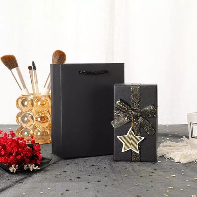 香水瓶の包装のための40*40*100mmのボール紙Xmas箱