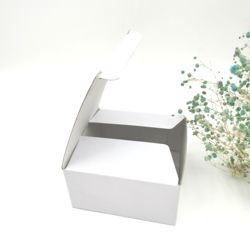 毎日の必要のボール紙の荷箱OEM/ODMの波形のギフト用の箱