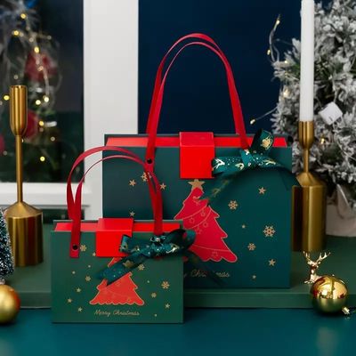 PMSのクリスマスのボール紙のギフト用の箱ISOは塗被紙の波形のクリスマス箱を