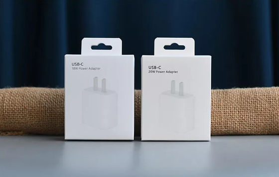 PMS Usbの充電器の荷箱グリースを弾くデボス加工をデータ ケーブル