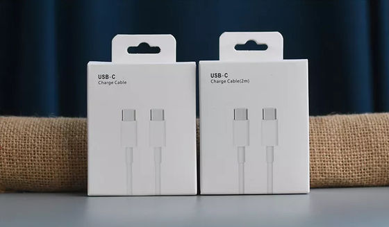 PMS Usbの充電器の荷箱グリースを弾くデボス加工をデータ ケーブル