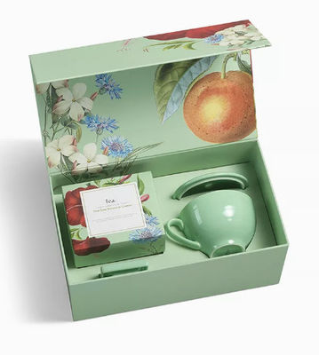 注文のロゴによって印刷されるボール紙の茶はハンドメイドのティー セットのギフト用の箱を囲む