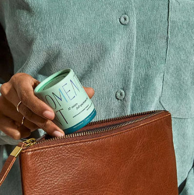 100%の再生利用できるボール紙 シリンダー包装のふたおよび基礎構造